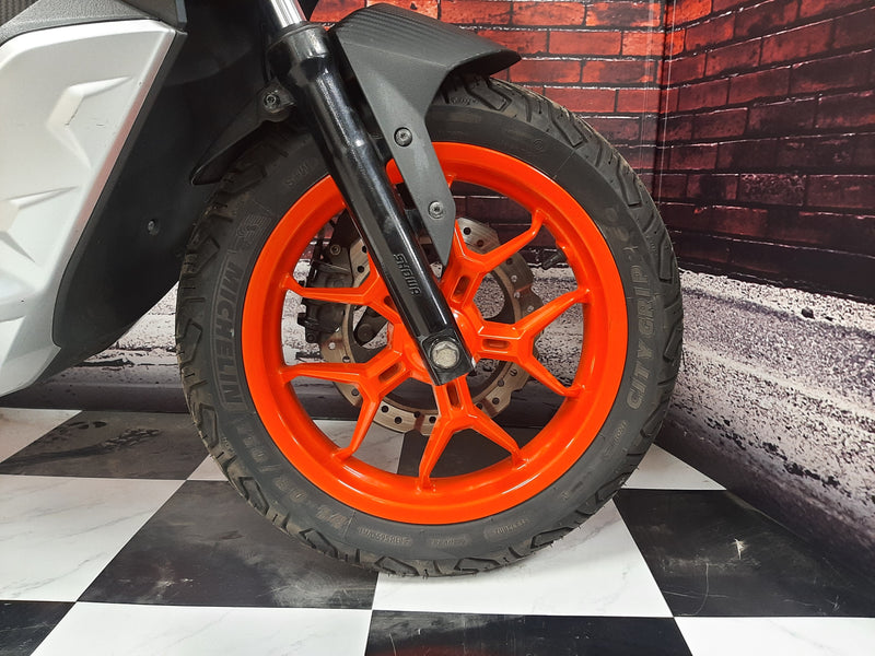 Aprilia SRGT 125 2022