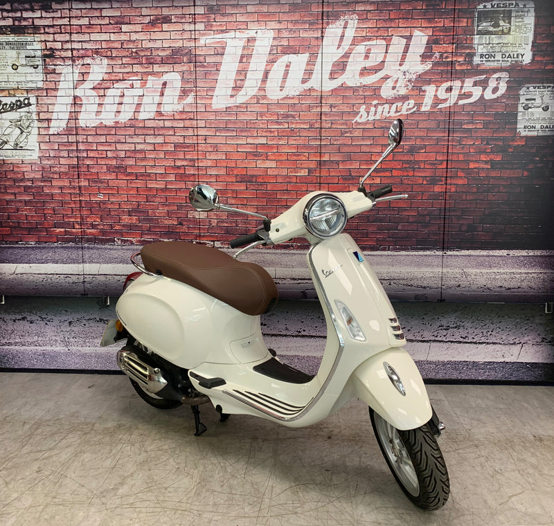 Vespa Primavera 50 in White 2023 Model
