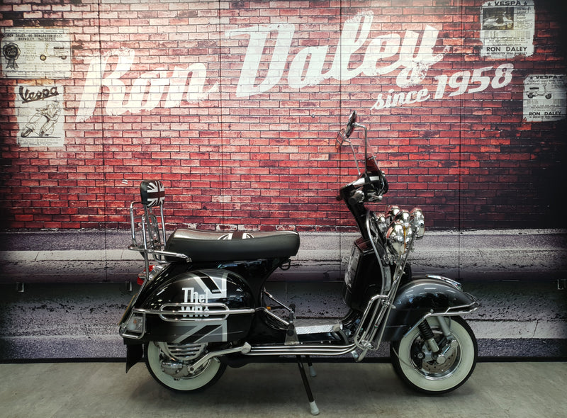 Ron Daley Vespa PX 125 Special No158