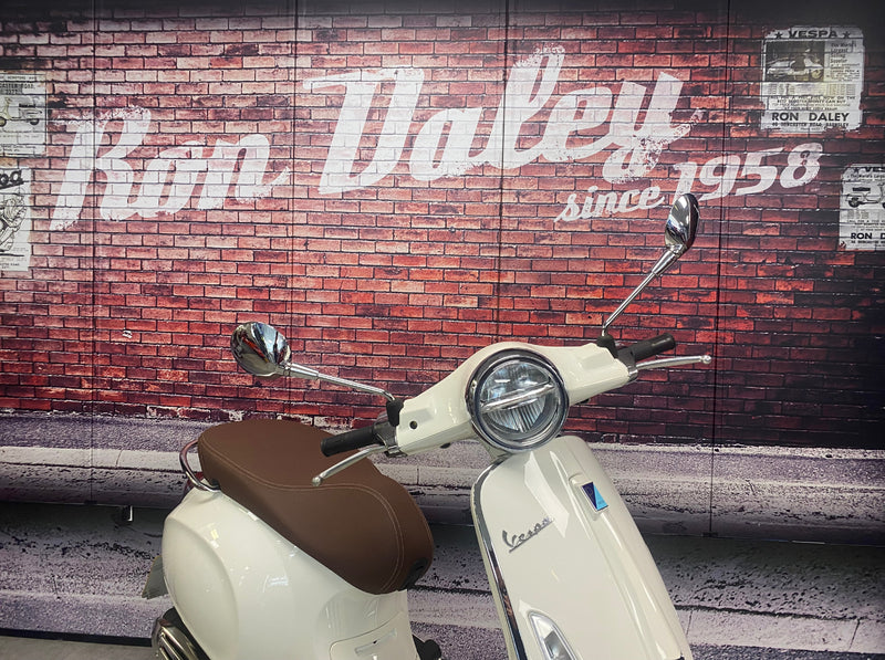 Vespa Primavera 50 in White 2023 Model